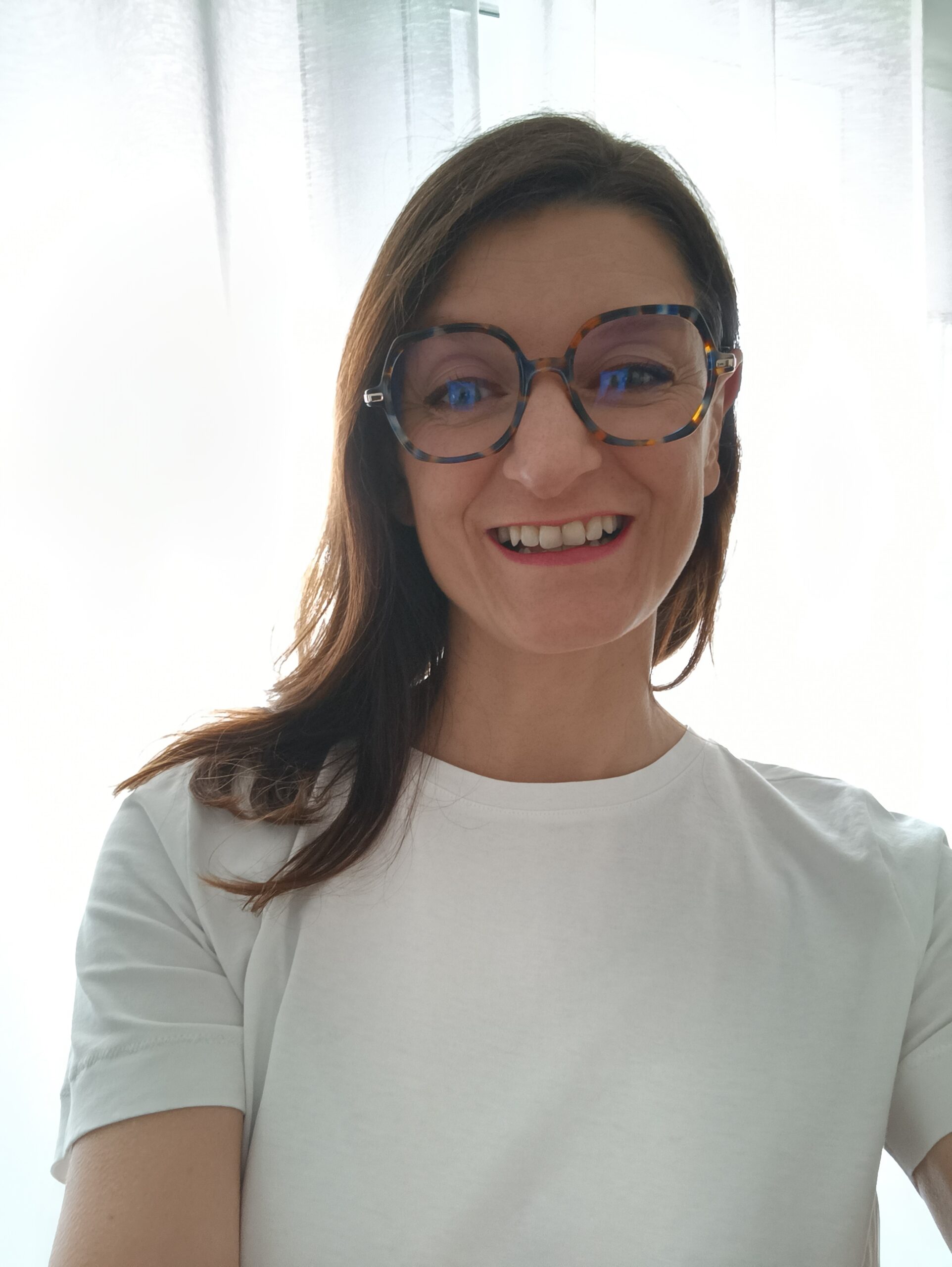 portrait de Sandrine Altefrohne, thérapeute en individuel ou en couple, sexothérapeute à Angers.